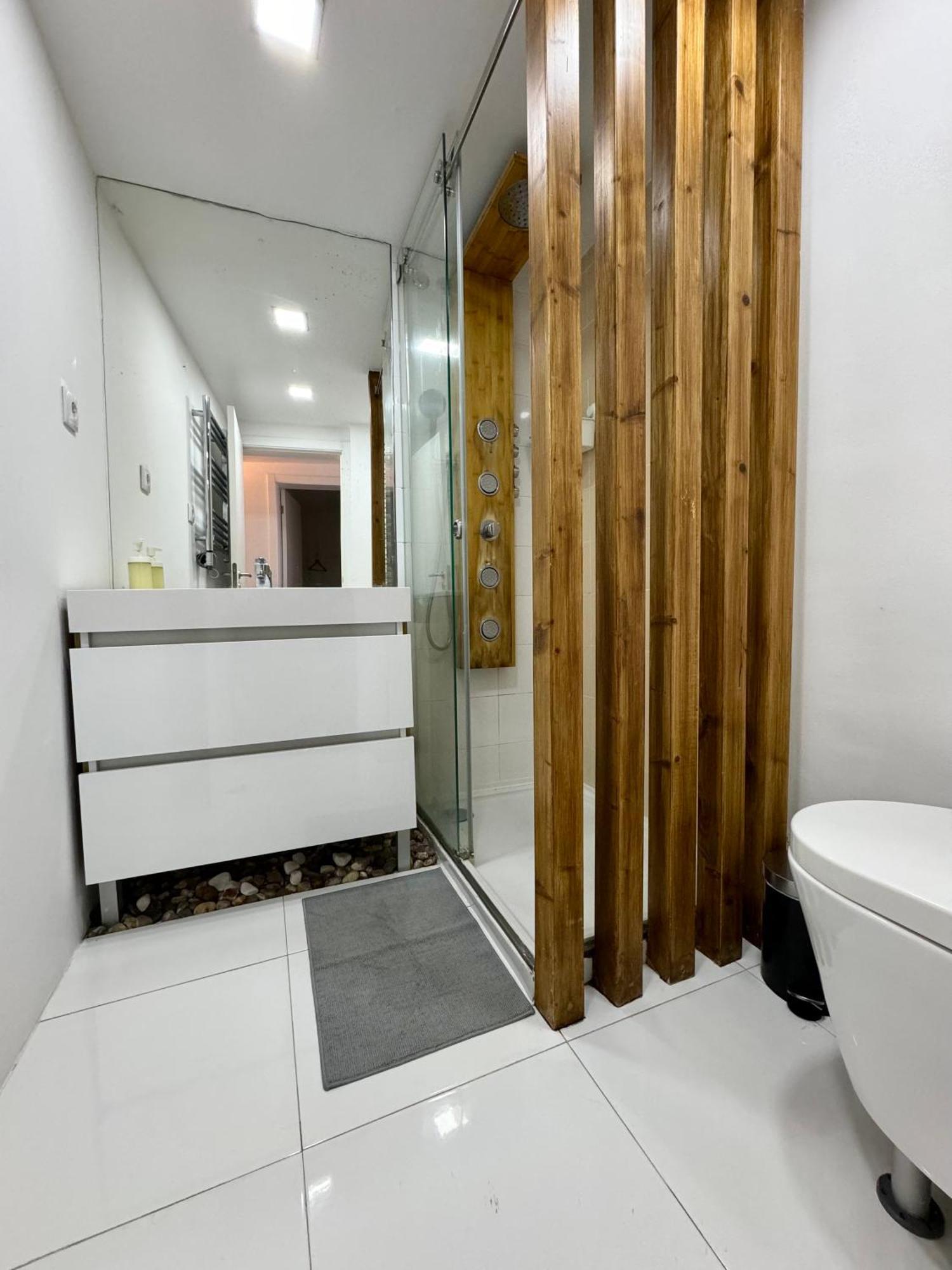 Gasthof Alfama House *